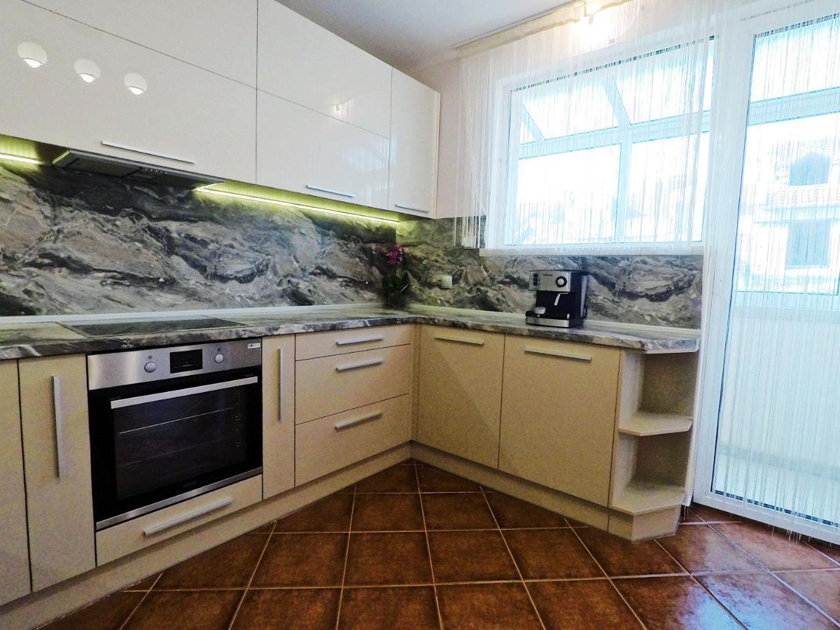 Spacious And Bright Maisonette Varna Center ภายนอก รูปภาพ