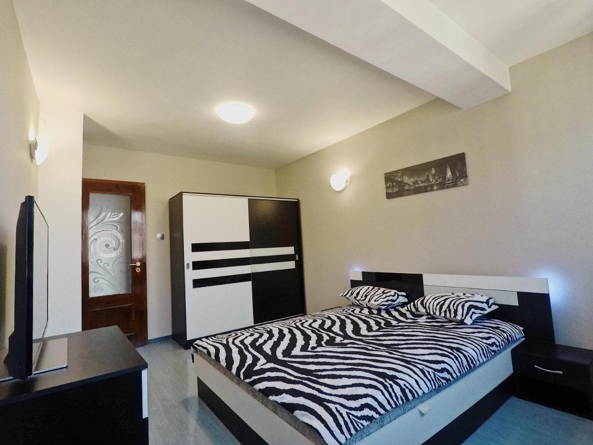 Spacious And Bright Maisonette Varna Center ภายนอก รูปภาพ