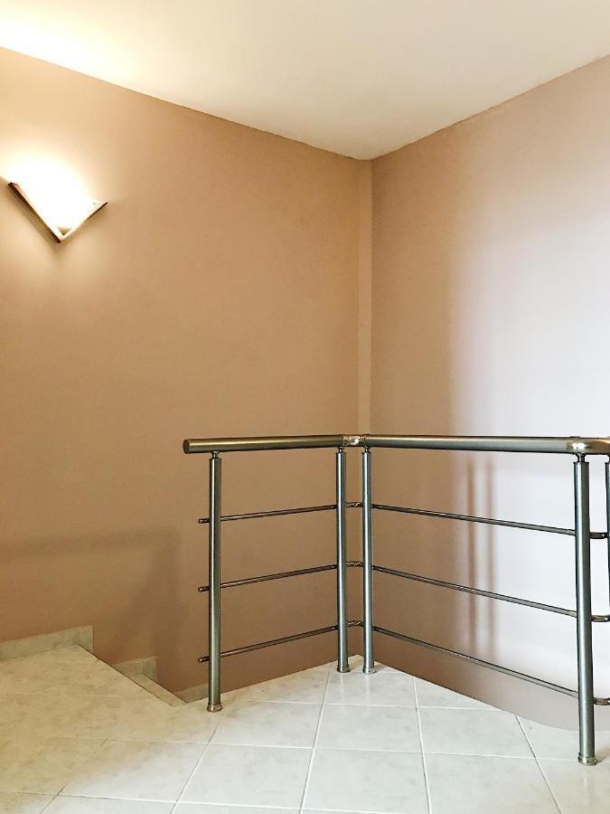 Spacious And Bright Maisonette Varna Center ภายนอก รูปภาพ
