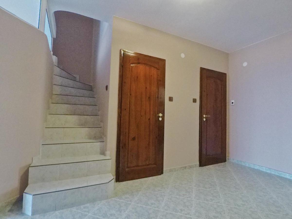 Spacious And Bright Maisonette Varna Center ภายนอก รูปภาพ
