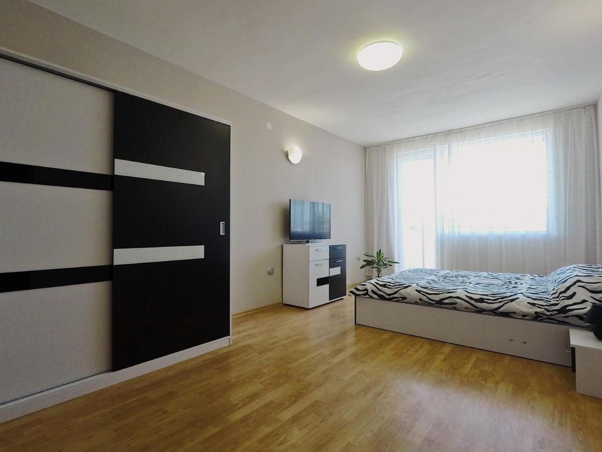 Spacious And Bright Maisonette Varna Center ภายนอก รูปภาพ